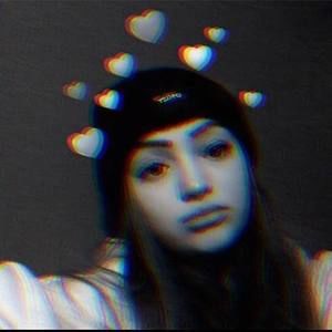 Meet your Posher, Nadia